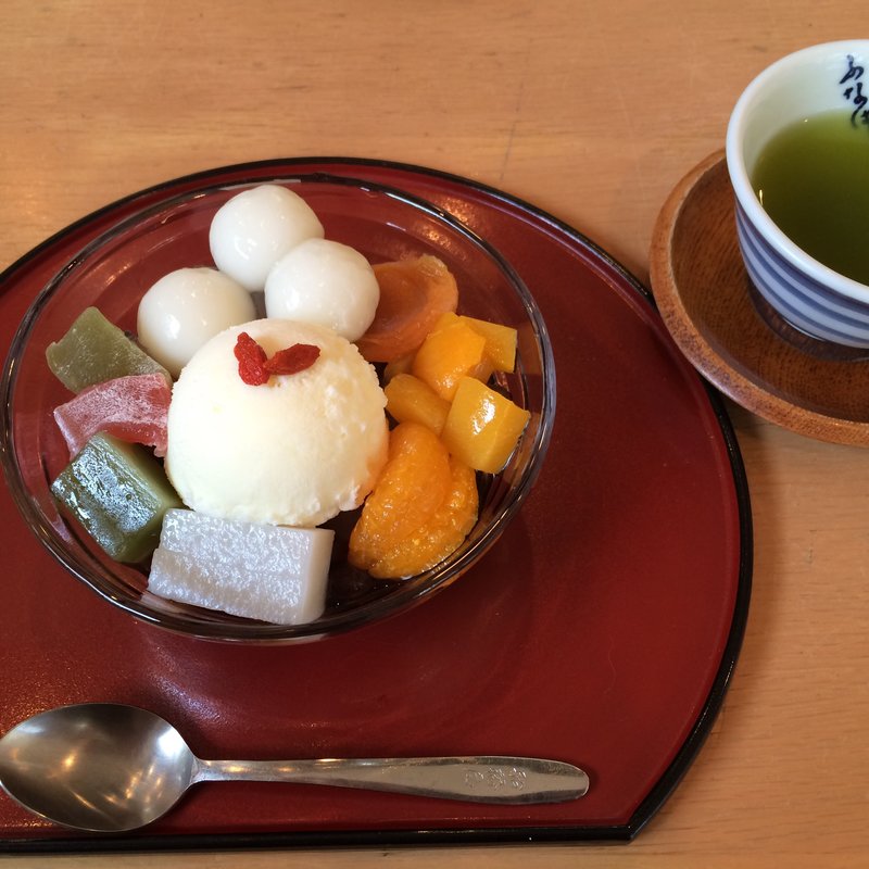 クリーム白玉みつ豆(亀戸天神 船橋屋 亀戸駅前店 （かめいどてんじん ふなばしや）)