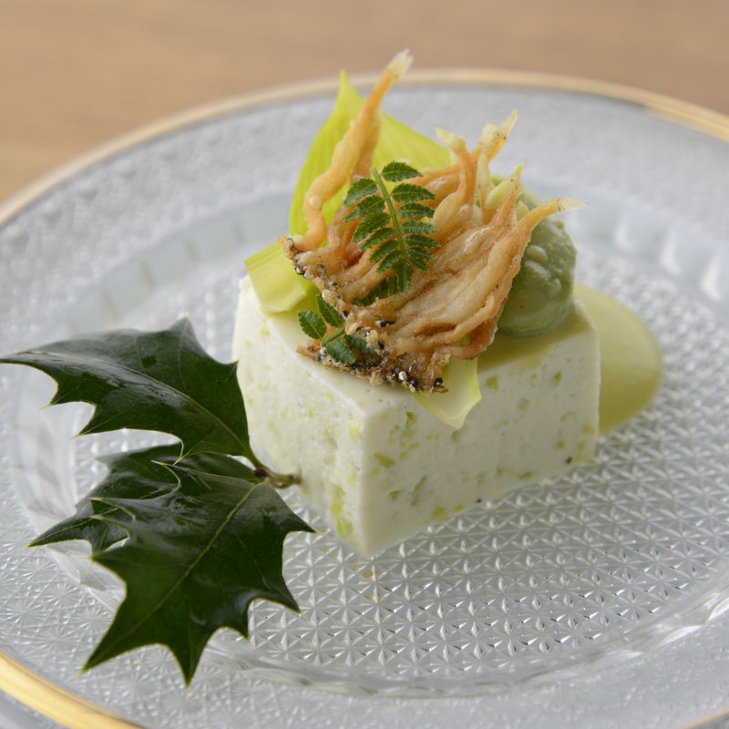 シラスの素揚げ　豆腐(井ざわ )