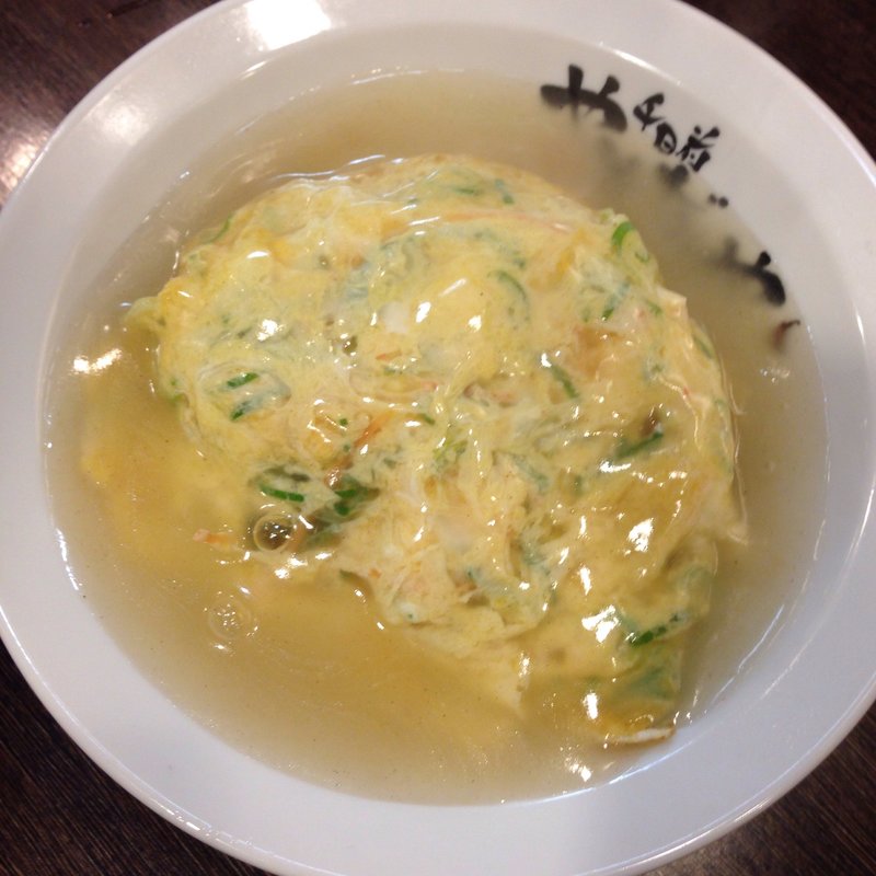 とろとろたまごの塩味あっさり天津飯(千日前やすだや なんばの餃子専門店)