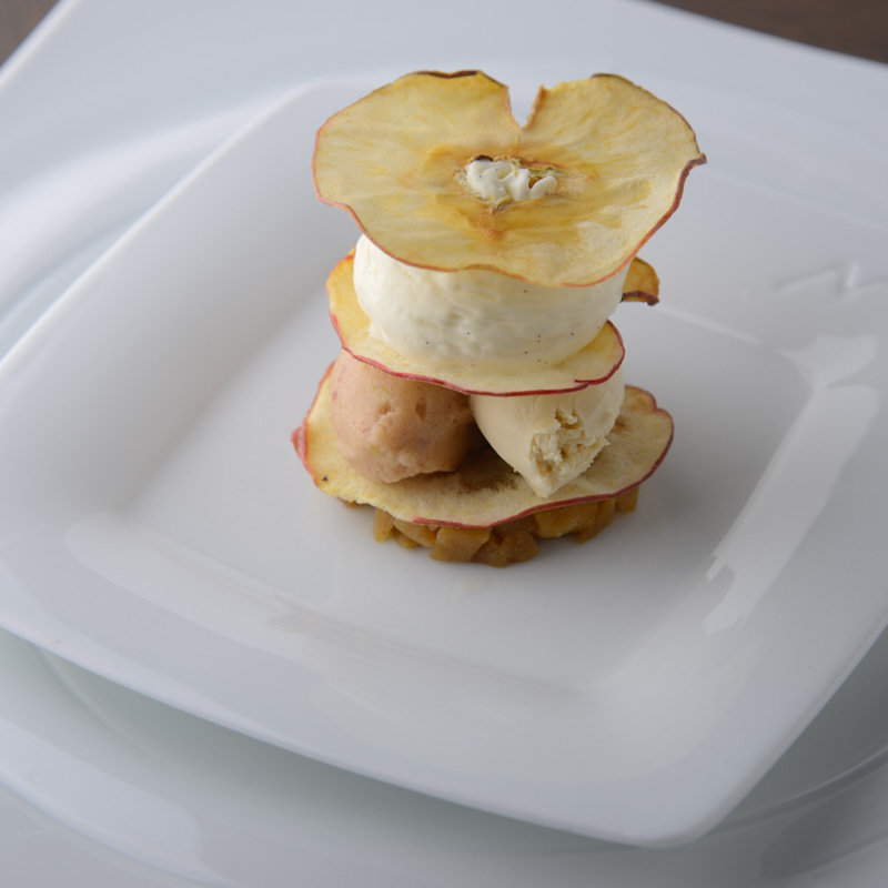 3種のアイスとりんご(チッタ アルタ （Citta' alta）)