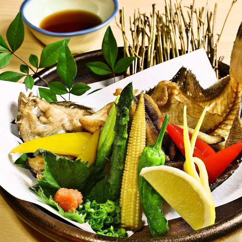 カレイの素揚げ(華火 （HANABI）)