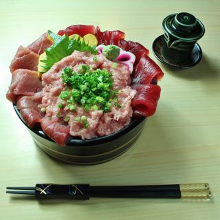 豪快マグロ丼(華火 （HANABI）)