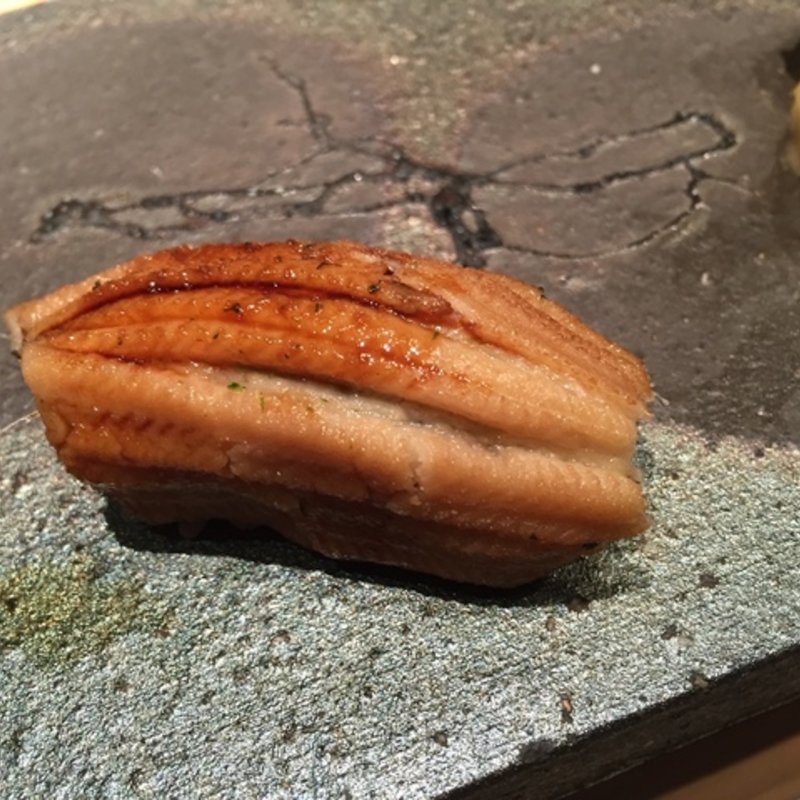 煮あなごの握り(凛)