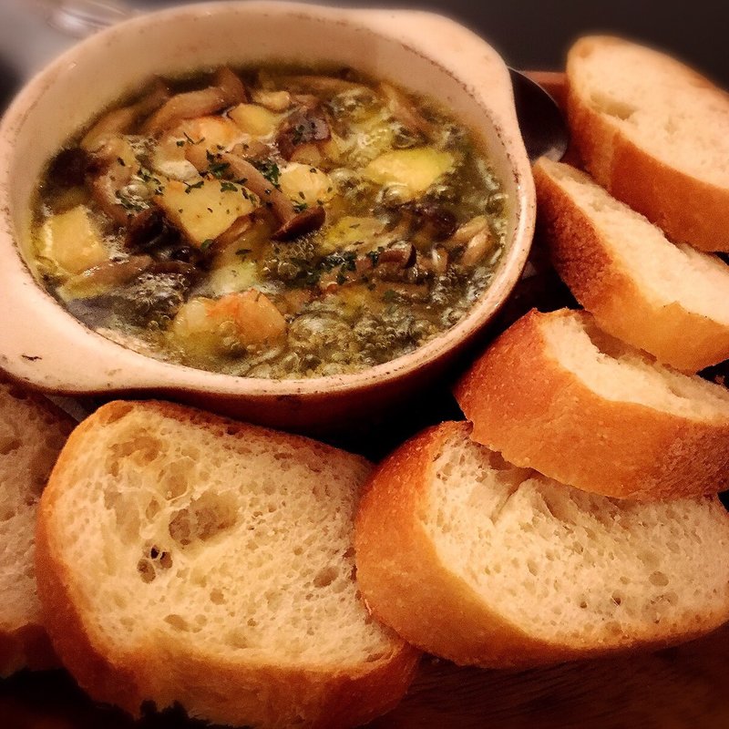 エビとキノコのアヒージョ(オリエンタル バル ヤマガタ （ORIENTAL BAR YAMAGATA）)