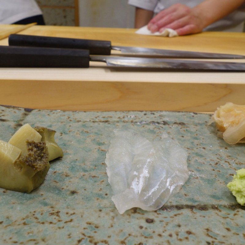 あわびとカレイのお造り(鮨 たかはし)