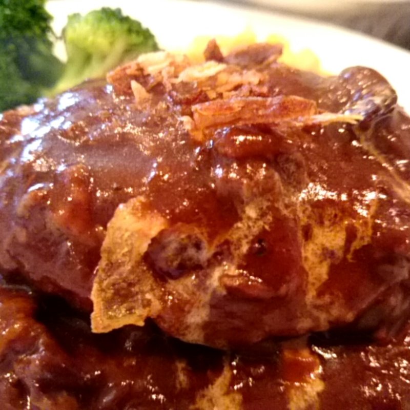 自家製ハンバーグステーキ　(チェリージャム )