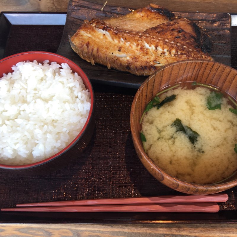 つぼ鯛一尾定食(越後屋 亀丸)