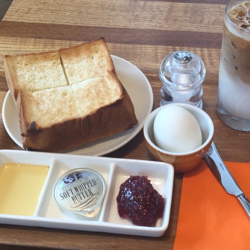 厚切りトーストモーニング (カフェ&ベーカリー GGCo.)