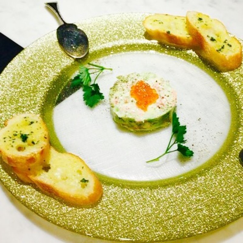 本日の鮮魚とアボカドのタルタル ガーリックパン添え(hasegawa （ハセガワ）)