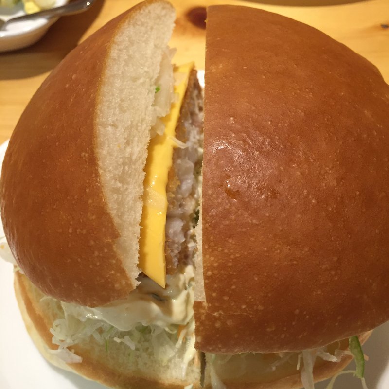 フィッシュフライバーガー(コメダ珈琲店 尼崎つかしん店)