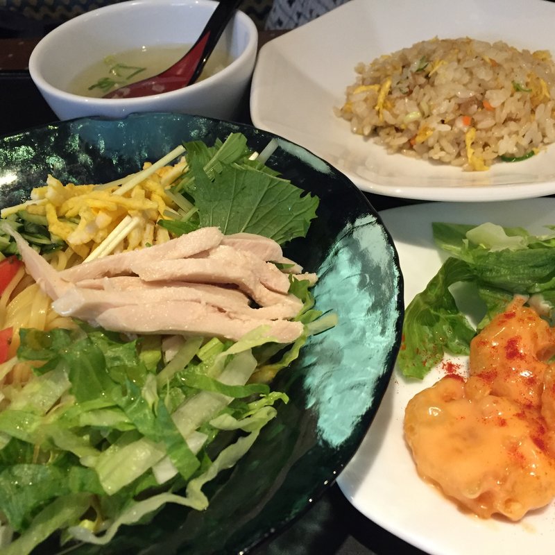 冷麺セット(東春閣)