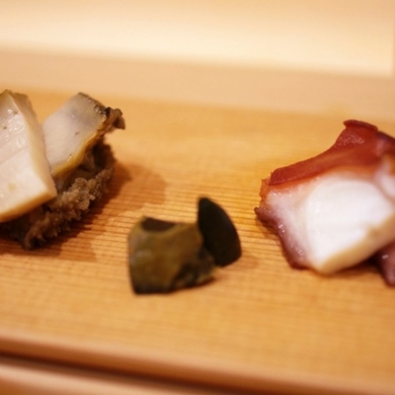 あわびとタコのお造り(鮨 太一)