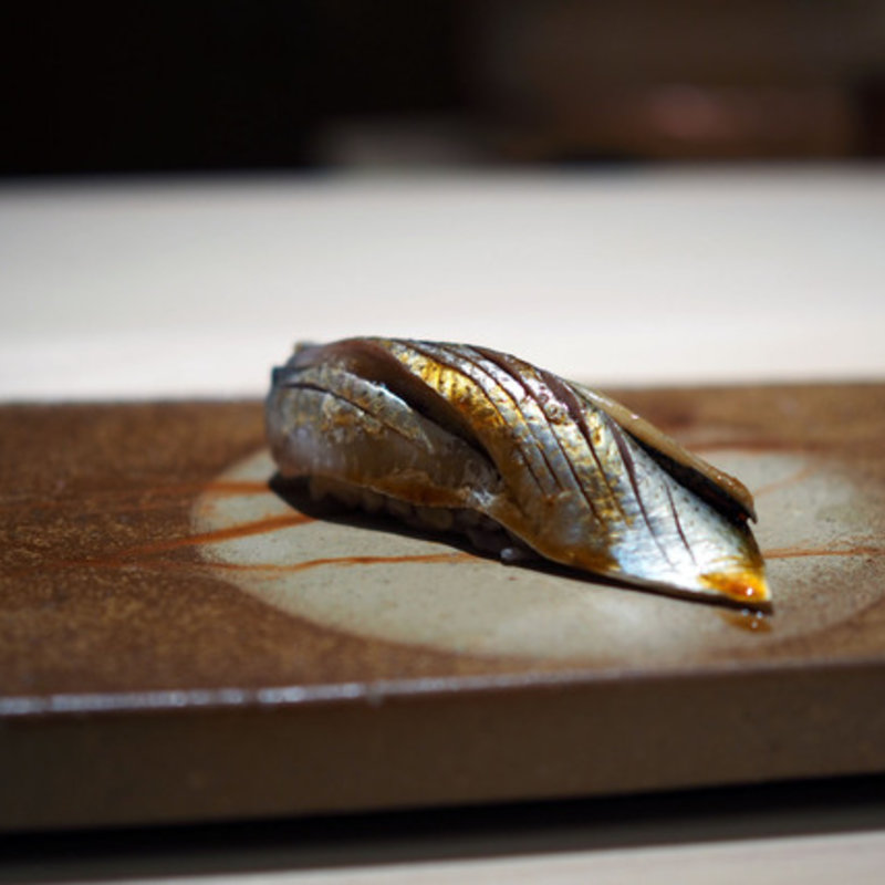 焼きサバの握り(鮨　銀座　おのでら)