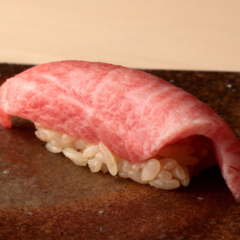 大トロの握り(鮨　銀座　おのでら)