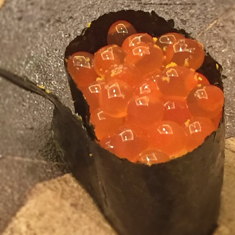 イクラの軍艦(鮨ふじ田)