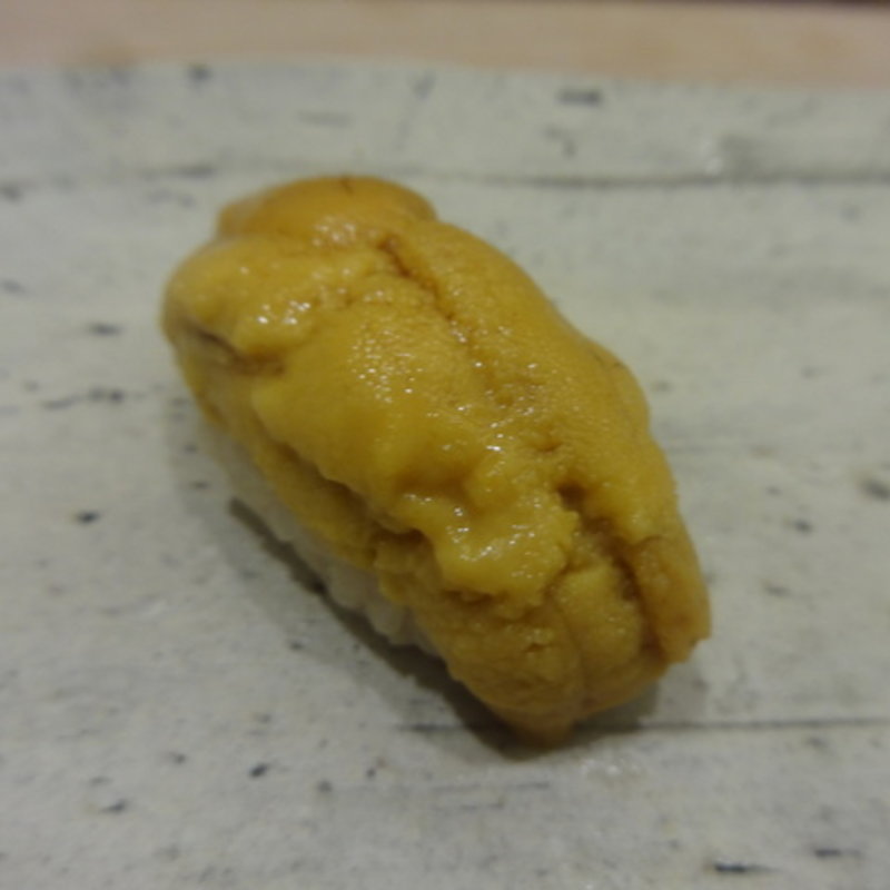 うにの握り(鮨ふじ田)