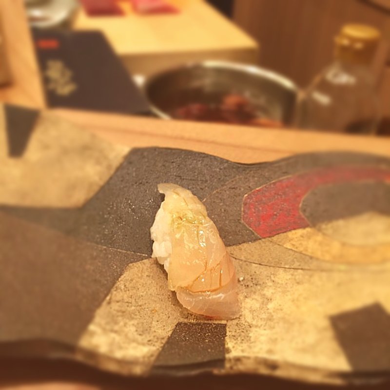 鯛の昆布〆 (鮨ふじ田)