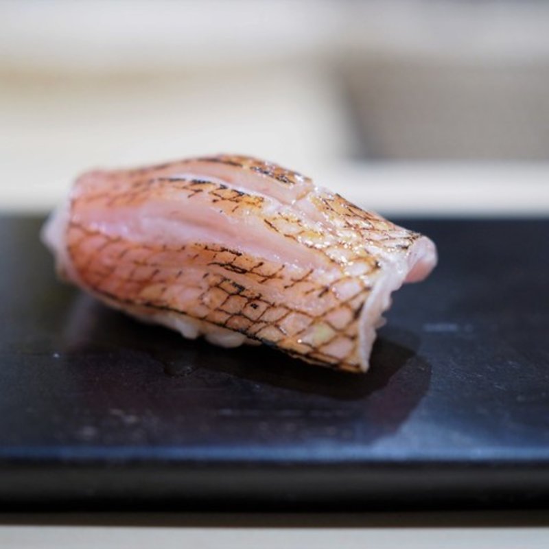 炙り鯛(鮨 はしもと )