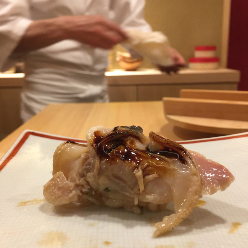 タレはまぐりの握り(鈴木)