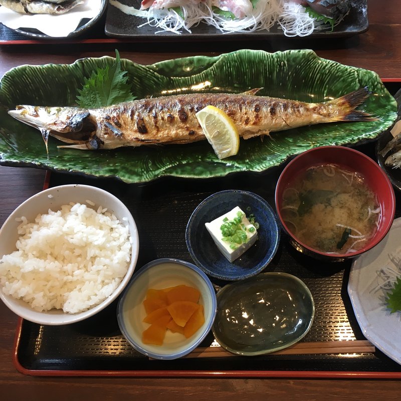 本カマス塩焼(めしや 大磯港)