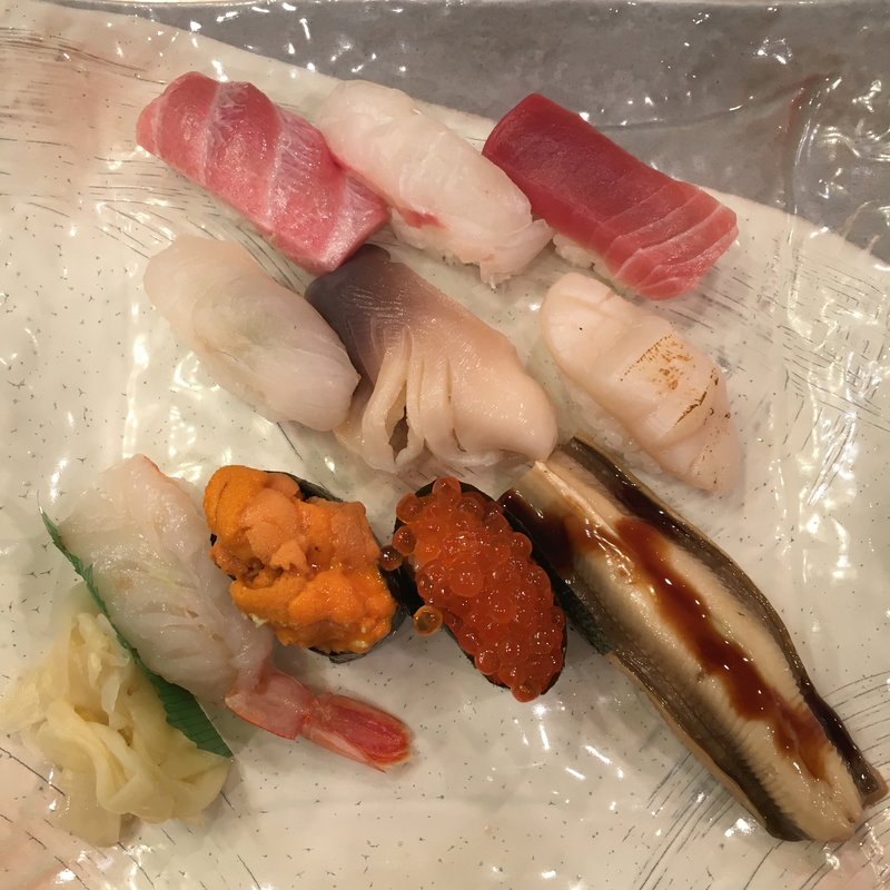 金杯にぎり(築地ビッグ寿司 （つきじびっぐすし）)