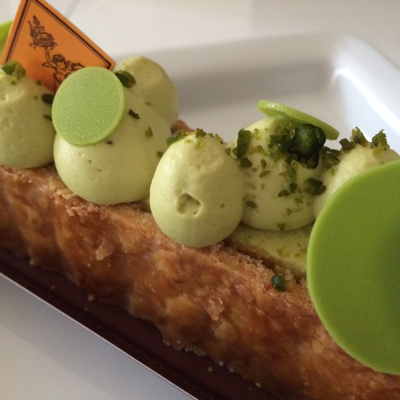 ピスタチオのミルフィーユ(フレデリック・カッセル 銀座三越 ／ Frederic Cassel)