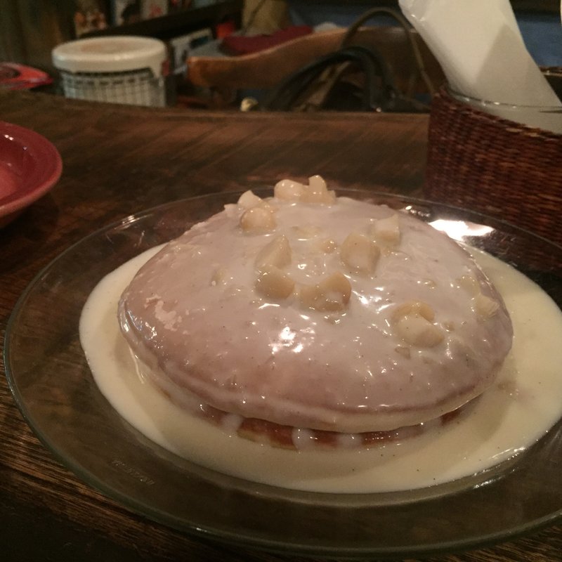 マカダミアミルクソースがけパンケーキ(juen （長屋カフェ）)