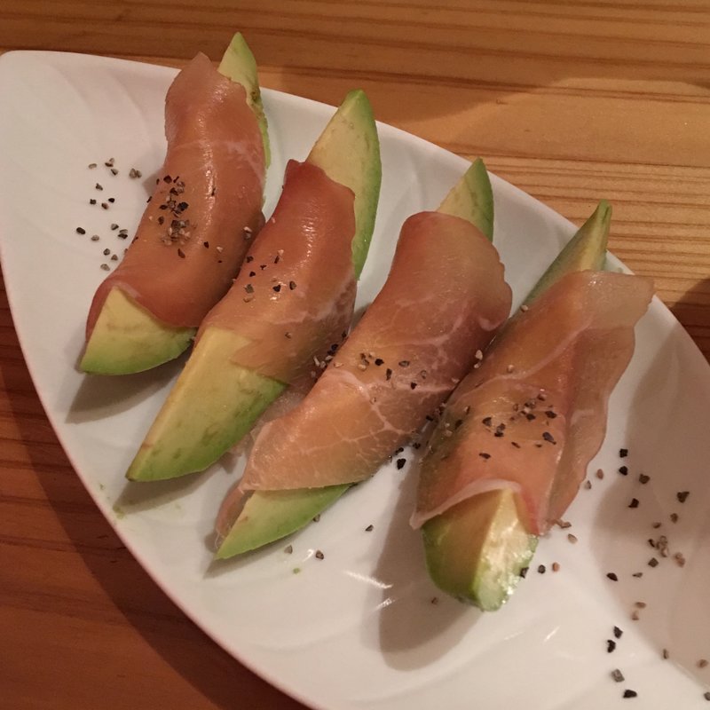 アボカドの生ハム巻き(マムズ キッチン イプ （MAM'S KITCHIEN ipu）)