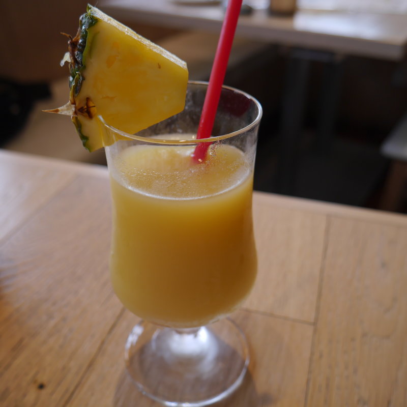 パイナップルジュース(カフェ・カイラ)