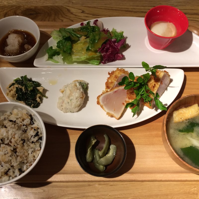 びんちょうまぐろのレアカツ(おぼんdeごはん 錦糸町テルミナ店)