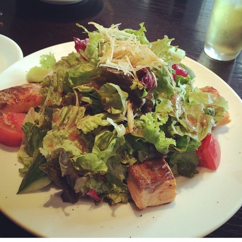 魚のソテーのグリーンサラダ(THE CITY BAKERY BRASSERIE RUBIN)