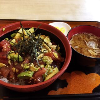 アボカド鉄火丼(てっ平 西新店 )