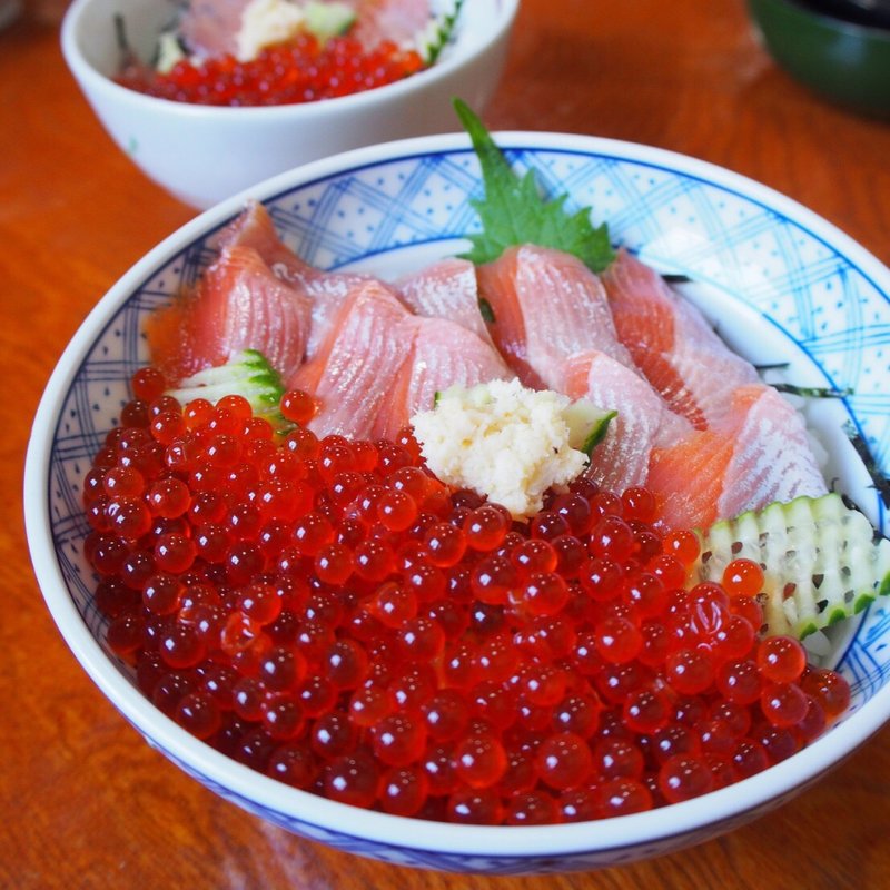 姫鱒とイクラ丼(郷土料理 奈辺久（なべきゅう）)