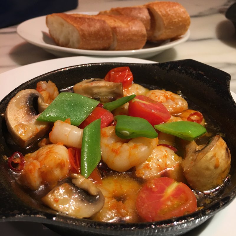 海老とマッシュルームのアヒージョ(俺のフレンチ・イタリアン AOYAMA )