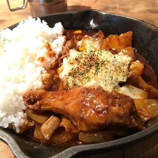 玉ねぎとジャガイモの欧風チーズカレー チキントッピング(野菜を食べるカレーcamp express 池袋店)