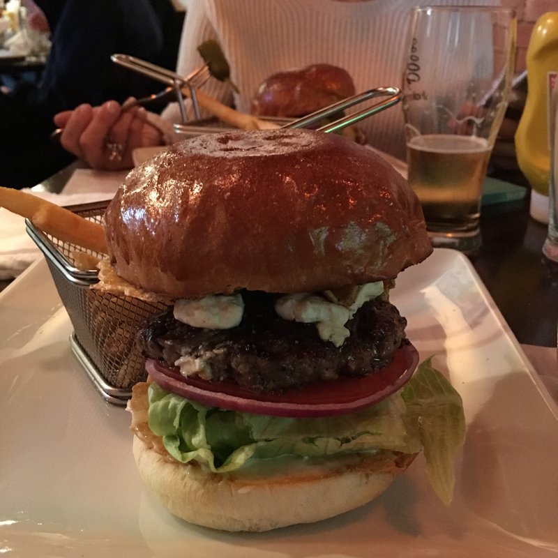 チーズバーガー(シェイクツリー バーガー＆バー （shake tree burger&bar）)