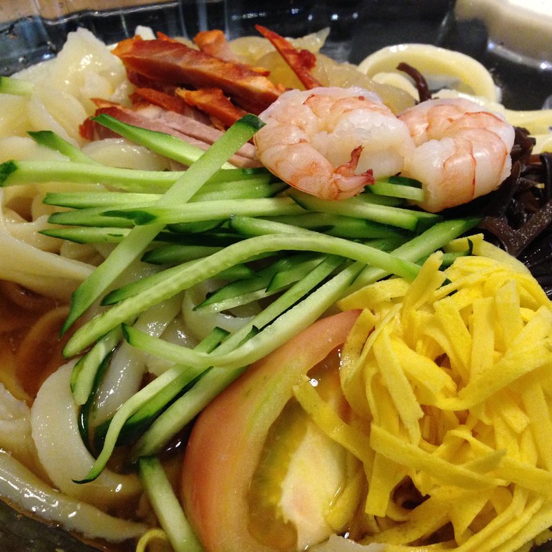 冷やし刀削麺(餃子酒場 )