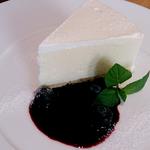 北海道クリームチーズのケーキ　ブルーベリーソース(デザートセット)