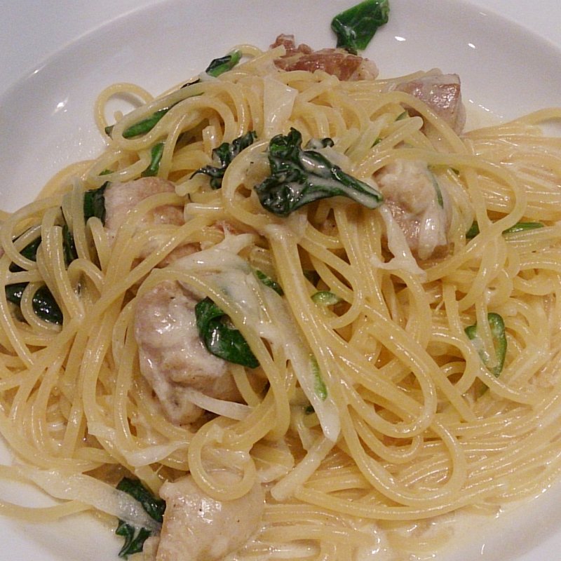 アマルフィコース(チキンとホーレン草のクリームソース)(ピッツェリア マルデナポリ新横浜店)