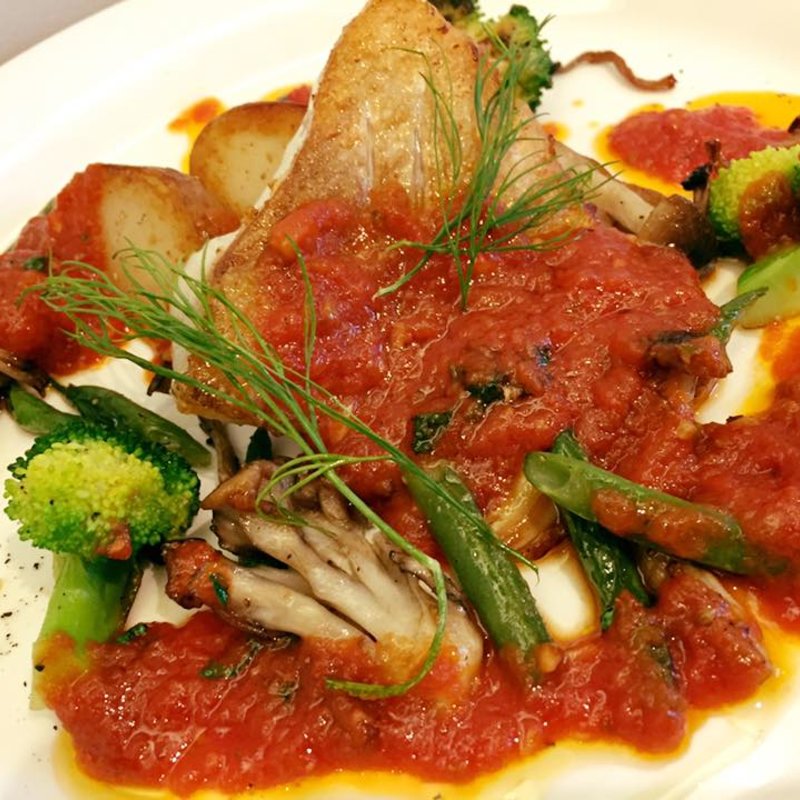 真鯛のソテー マリナーラソース(イル・ヴィナイオ)