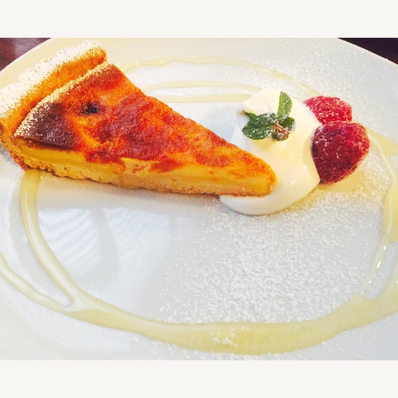 季節の焼きタルト(RAIN ON THE ROOF レインオンザルーフ)