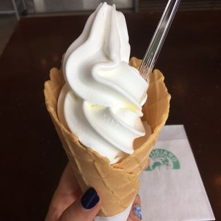 ソフトクリーム(アルティジャーノ・ジェラテリア)