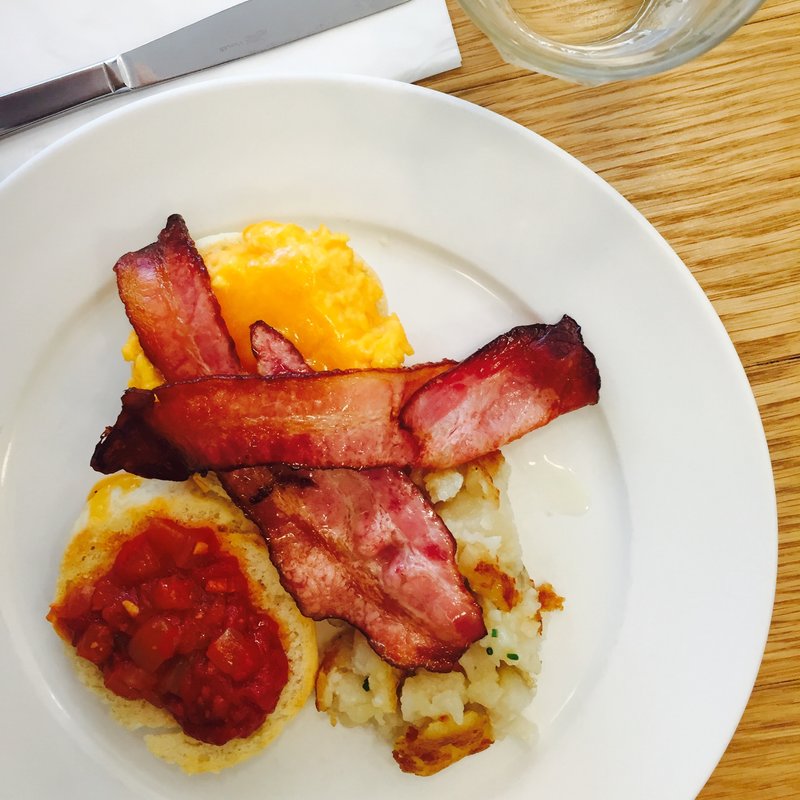 バタービスケットサンドウィッチ(クリントン・ストリート・ベイキング・カンパニー （CLINTON ST. BAKING COMPANY & RESTAURANT）)