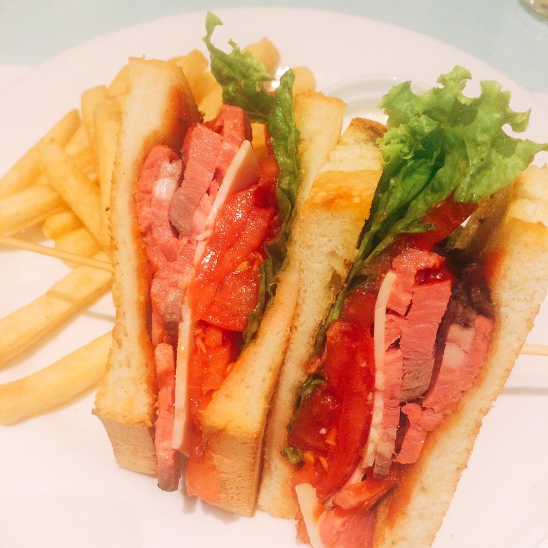 ローストビーフサンドイッチ(アンカフェ)