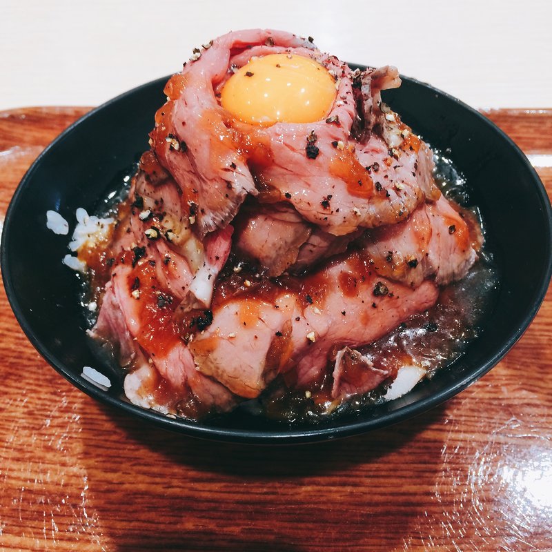 ローストビーフ丼 大盛(ローストビーフ 星)