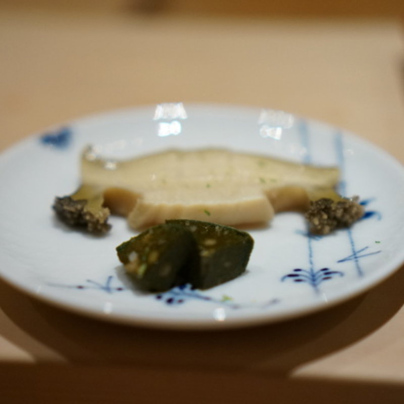 鮑 (鮨なかむら （すしなかむら）)