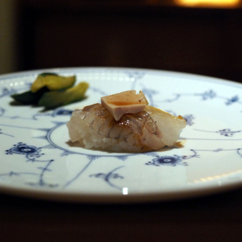 マコガレイ肝のせ(鮨なかむら （すしなかむら）)