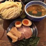 日本のポップカルチャーを代表する街秋葉原で堪能するつけ麺！つけ麺10選