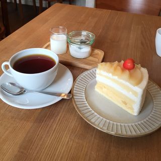 ケーキセット(cafe&gallery hobitto)