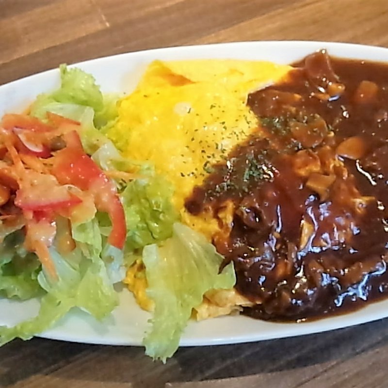 牛すじきのこのオムハヤシ(ザグローブカフェ （the grove cafe）)